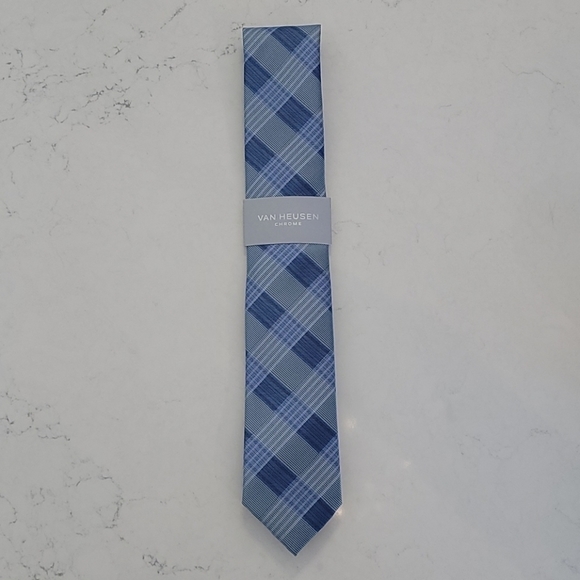 Van Heusen Other - NWT Van Heusen Neck Tie, Chrome Collection